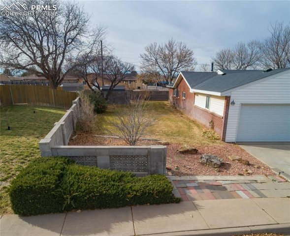 77 Circle Drive, La Junta, CO 81050