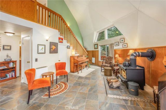 6461 Cedar Avenue, Angelus Oaks, CA 92305