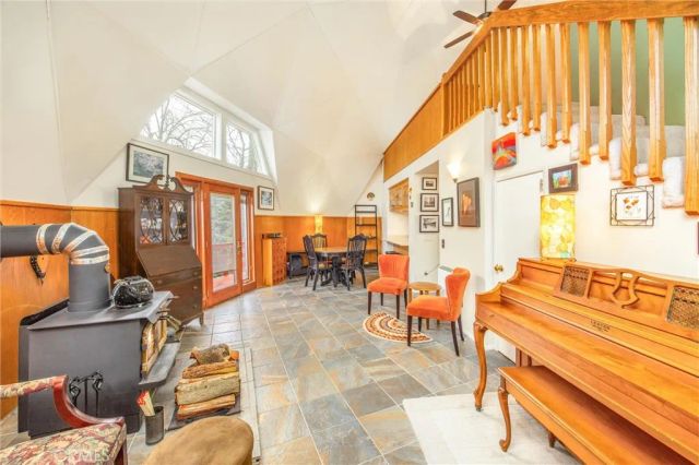 6461 Cedar Avenue, Angelus Oaks, CA 92305