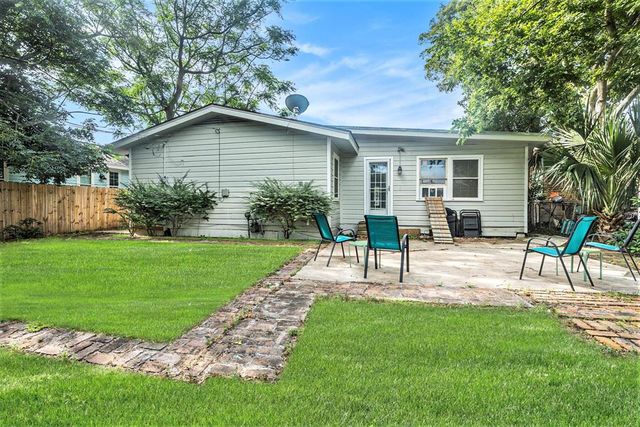 116 Whiting Street, Galveston, TX 77550