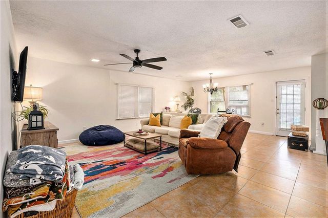 116 Whiting Street, Galveston, TX 77550