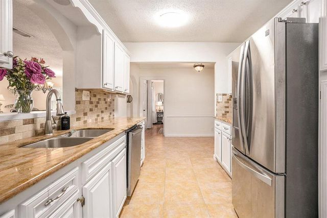 116 Whiting Street, Galveston, TX 77550