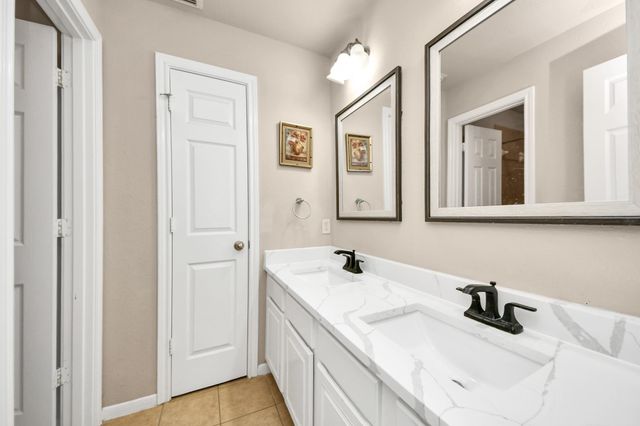 13719 Hartford Court, Sugar Land, TX 77498