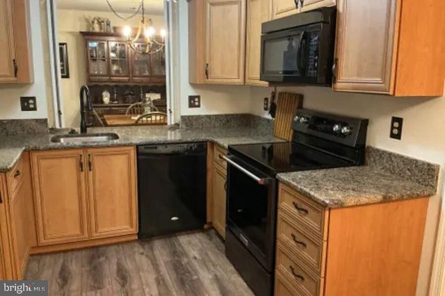 515 ROSLAIRE DR, Hummelstown, PA 17036