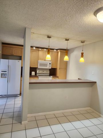 3209 32nd Way 3209, West Palm Beach, FL 33407