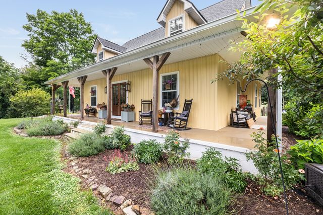 380 Webbs Camp Rd, Walling, TN 38587