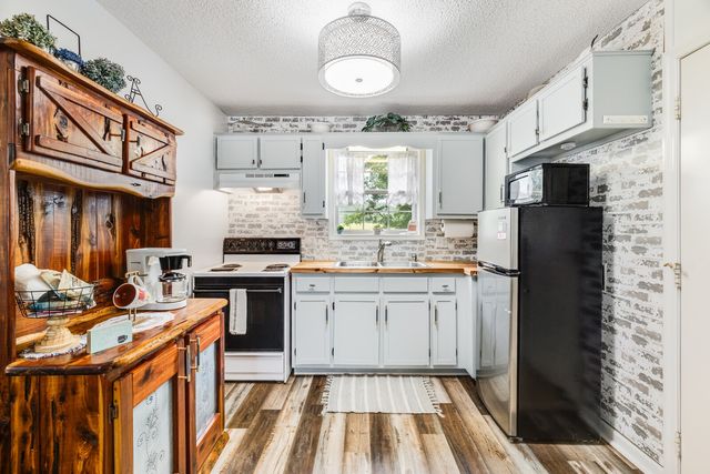 380 Webbs Camp Rd, Walling, TN 38587