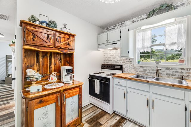 380 Webbs Camp Rd, Walling, TN 38587