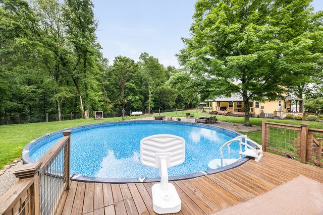 380 Webbs Camp Rd, Walling, TN 38587