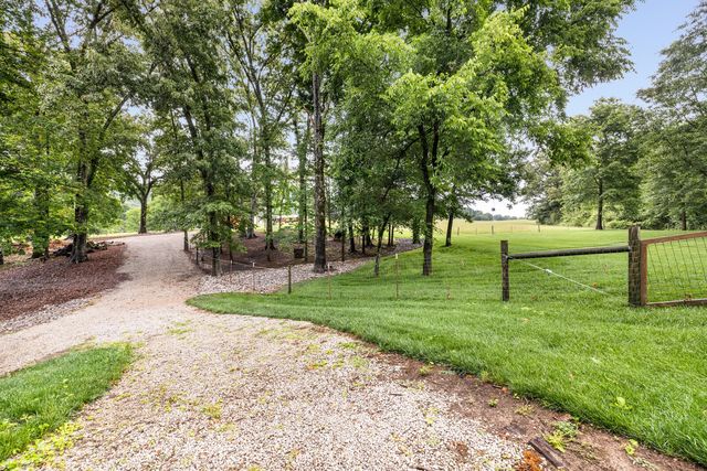 380 Webbs Camp Rd, Walling, TN 38587