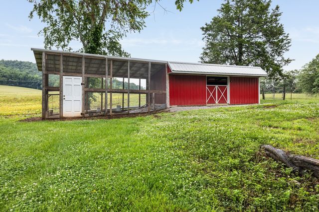 380 Webbs Camp Rd, Walling, TN 38587