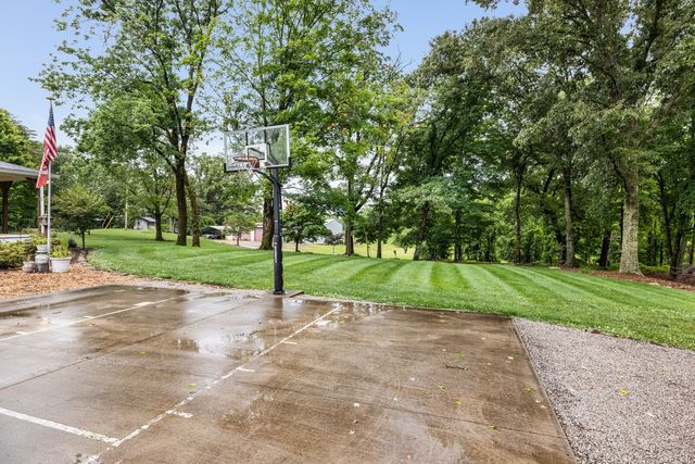 380 Webbs Camp Rd, Walling, TN 38587