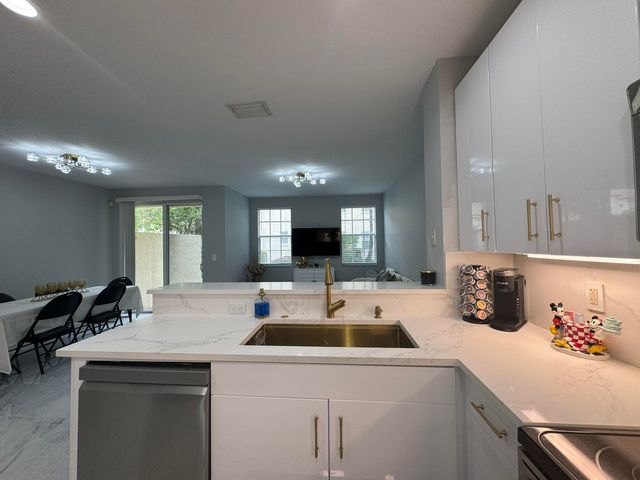 115 S Longport Circle D, Delray Beach, FL 33444