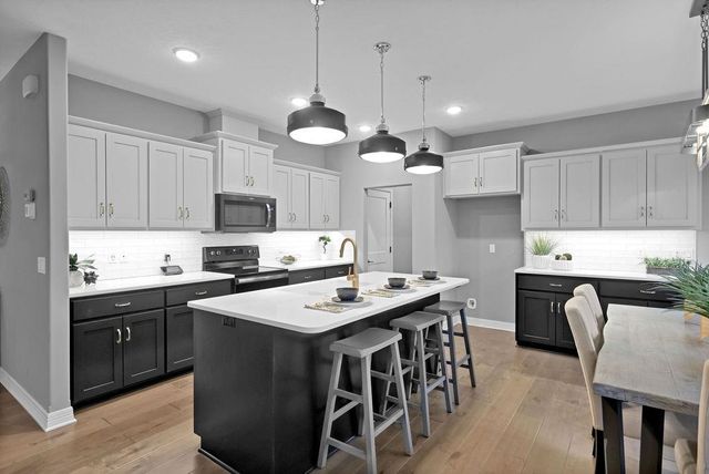 10506 S 103 Street, Papillion, NE 68046