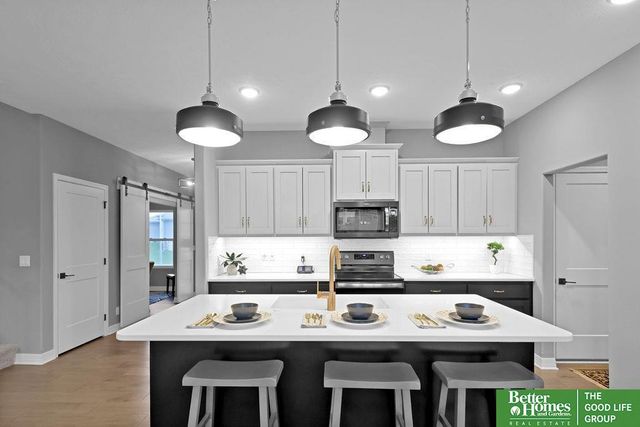 10506 S 103 Street, Papillion, NE 68046