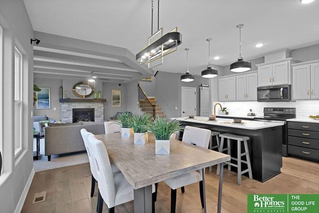 10506 S 103 Street, Papillion, NE 68046