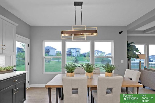 10506 S 103 Street, Papillion, NE 68046