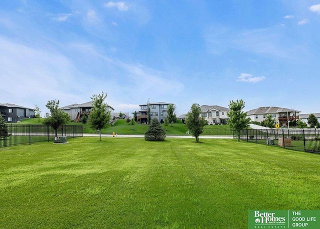 10506 S 103 Street, Papillion, NE 68046