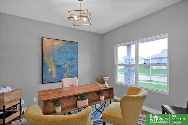 10506 S 103 Street, Papillion, NE 68046