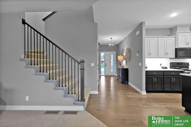 10506 S 103 Street, Papillion, NE 68046