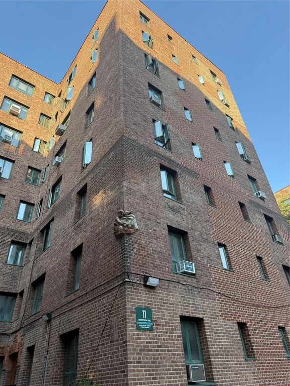11 metropolitan Oval 7B, Bronx, NY 10462 — exterior