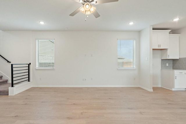 672 Backstays LOOP, Kyle, TX 78640