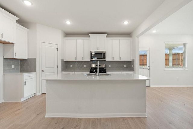 672 Backstays LOOP, Kyle, TX 78640