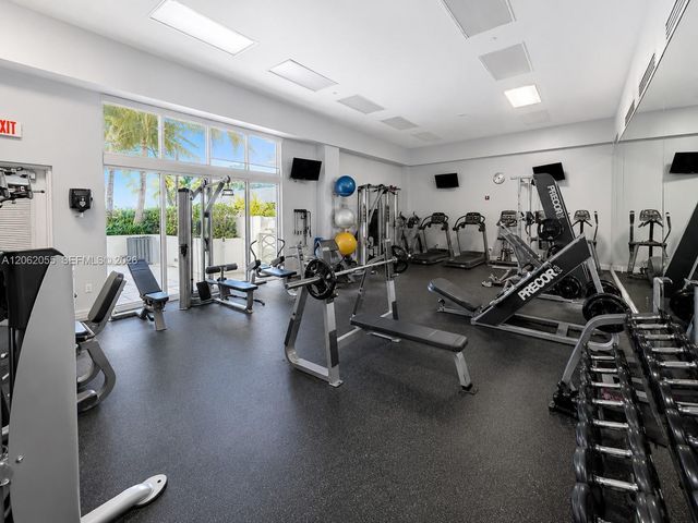 6917 Collins Ave 1026, Miami Beach, FL 33141
