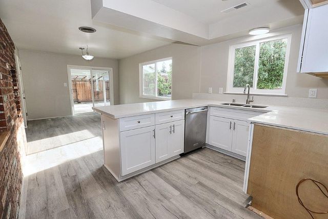 4339 Stencar Dr, Fair Oaks, CA 95628
