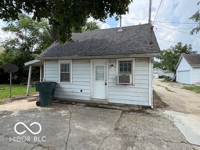 1921 S Hackley Street, Muncie, IN 47302