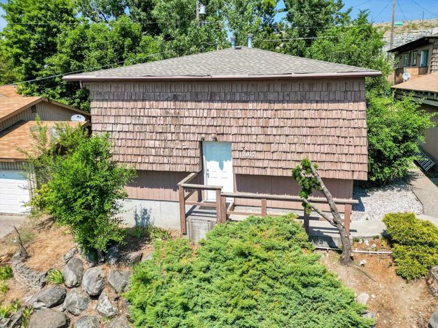 12017 E Mansfield Ave, Spokane Valley, WA 99206