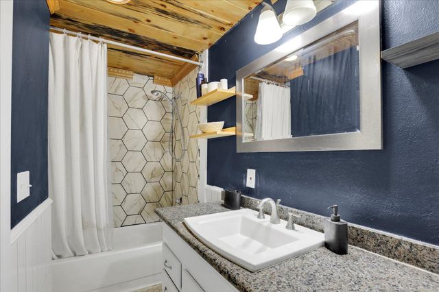 12017 E Mansfield Ave, Spokane Valley, WA 99206