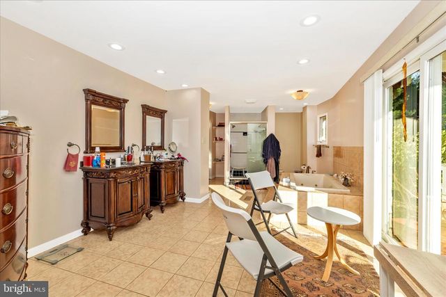 18820 WASCHE RD, Dickerson, MD 20842