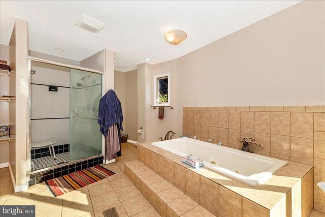 18820 WASCHE RD, Dickerson, MD 20842