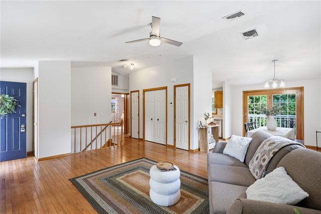 12 View Street, Lincoln, RI 02865