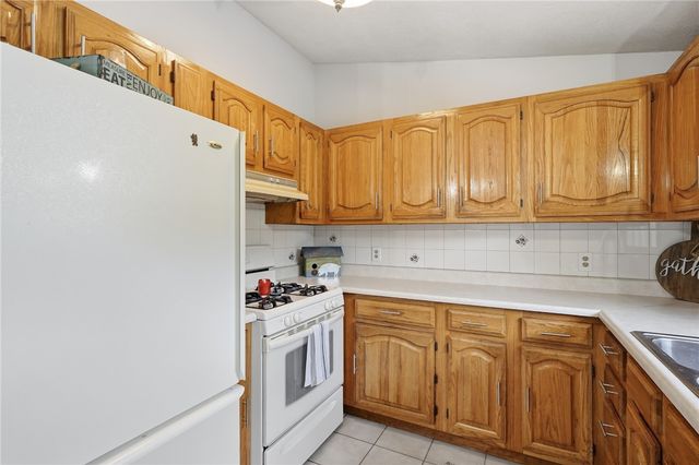 12 View Street, Lincoln, RI 02865