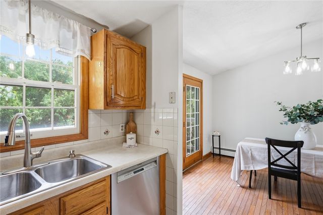 12 View Street, Lincoln, RI 02865