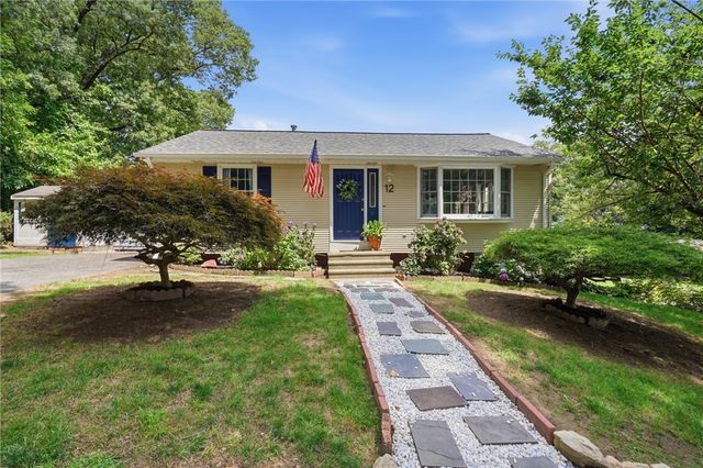 12 View Street, Lincoln, RI 02865
