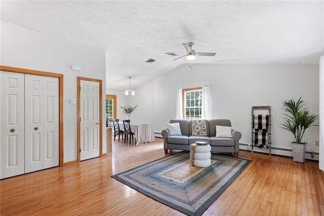 12 View Street, Lincoln, RI 02865