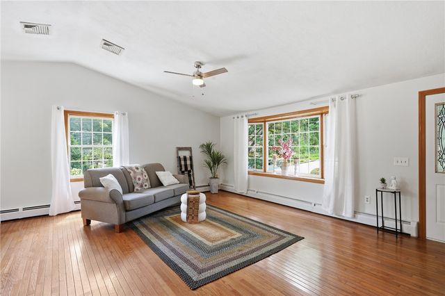 12 View Street, Lincoln, RI 02865
