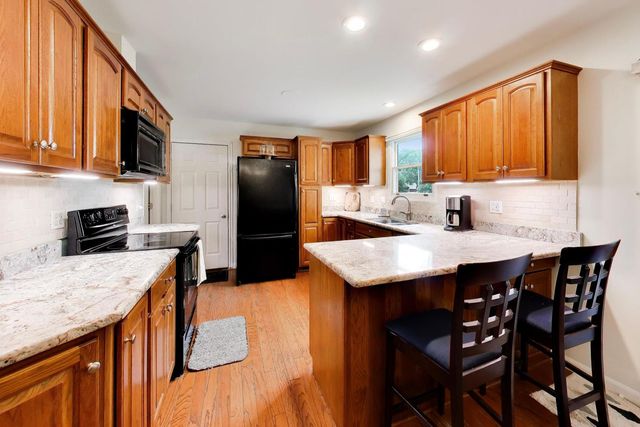 38172 N Holdridge Avenue, Beach Park, IL 60087