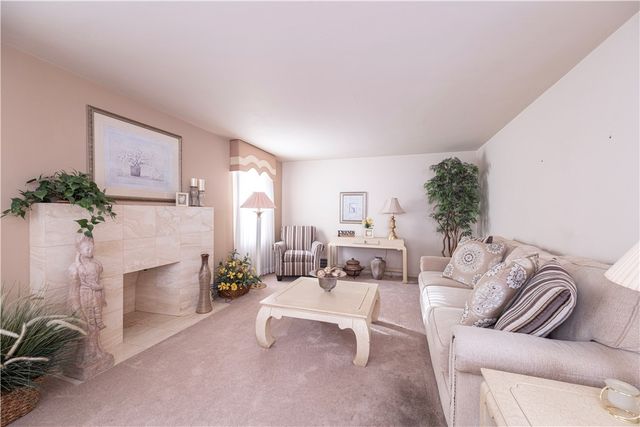 2511 Mcneilly Rd, Baldwin Twp, PA 15226