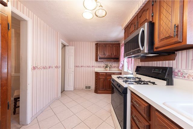 2511 Mcneilly Rd, Baldwin Twp, PA 15226