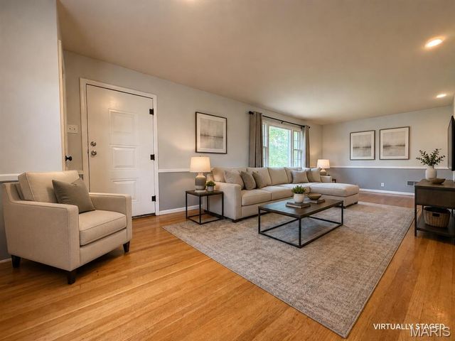 1107 Wilson Street, South Roxana, IL 62087