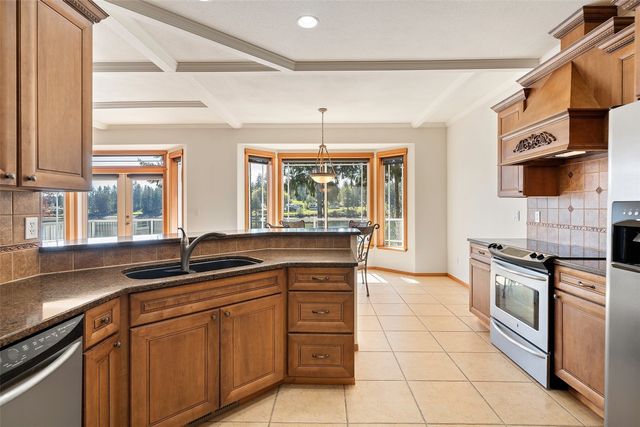 431 E Agate Beach Drive, Shelton, WA 98584