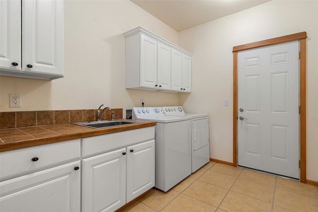 431 E Agate Beach Drive, Shelton, WA 98584