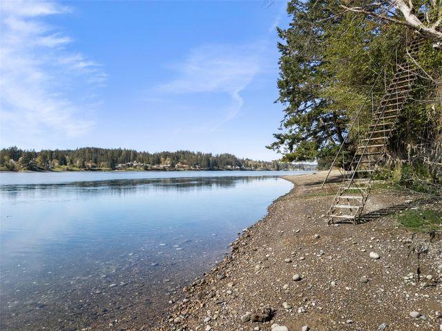 431 E Agate Beach Drive, Shelton, WA 98584