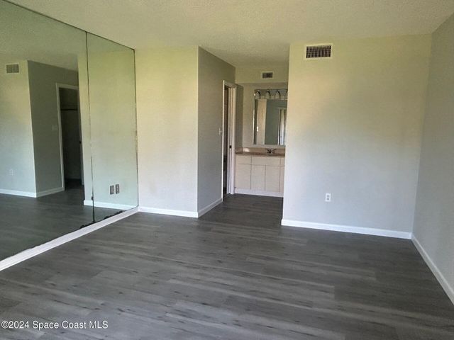 205 Palmetto Avenue 301, Merritt Island, FL 32953