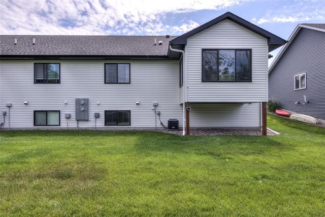 4852 Waylon Street, Eau Claire, WI 54703