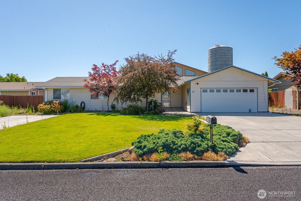 35 Ridge Drive, Ephrata, WA 98823